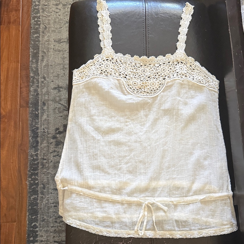 Chic Lace-Trimmed Cream Camisole